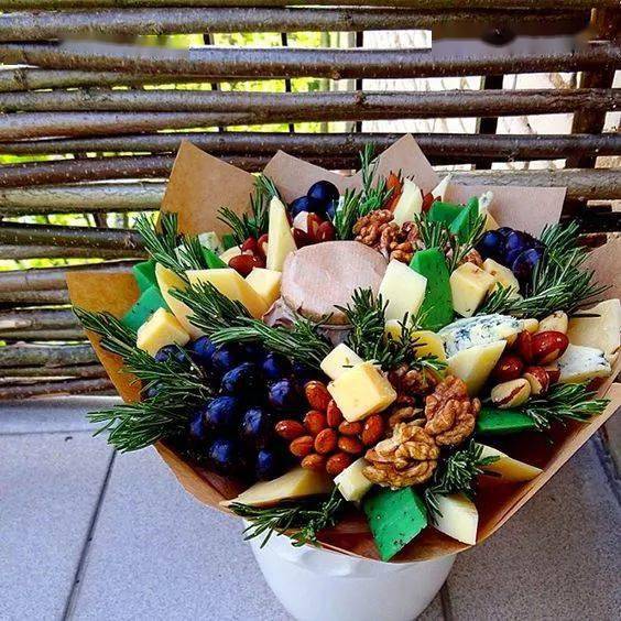 情人節(jié)男友送花指南 提前通知禮品花卉銷售，輕松表達愛意